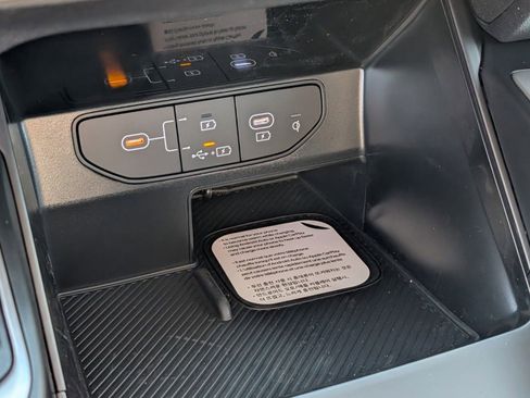 New 2026 Kia Sorento S FWD image 8