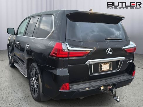 Used 2018 Lexus LX 570 4WD w/ Luxury Package image 10