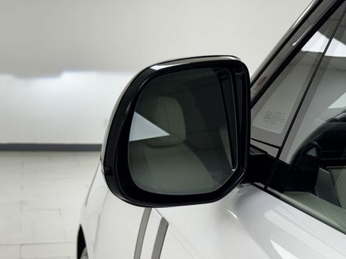 Used 2023 Land Rover Range Rover SE image 30