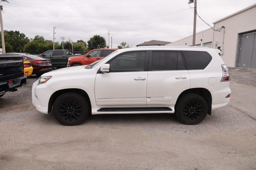 Used 2015 Lexus GX 460 w/ Premium Package AWD/4WD image 5