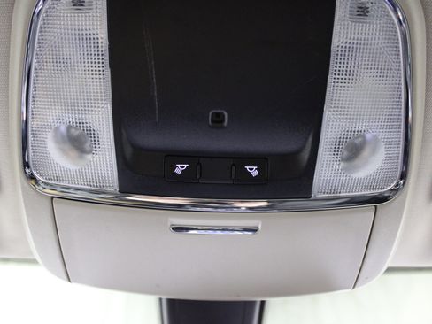 Used 2019 Chrysler 300 Touring w/ Sport Appearance Package image 23