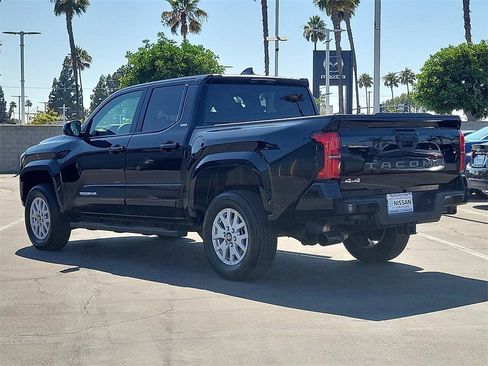 Used 2024 Toyota Tacoma SR5 image 2