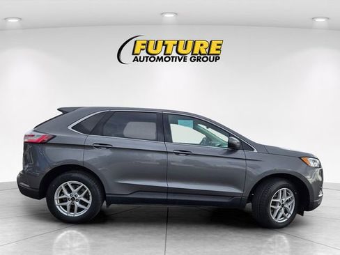 Used 2024 Ford Edge SEL image 3