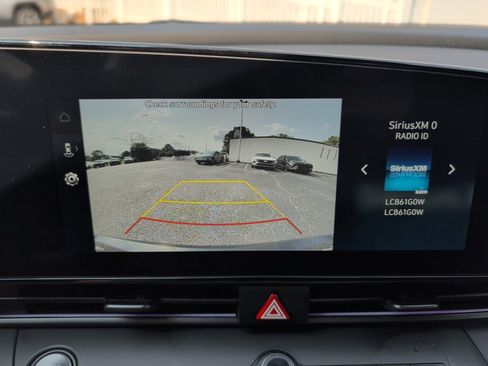 Used 2025 Hyundai Elantra SEL FWD image 19