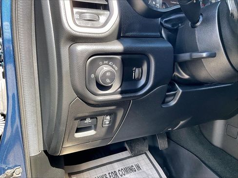 Used 2022 RAM 1500 Big Horn AWD/4WD image 25