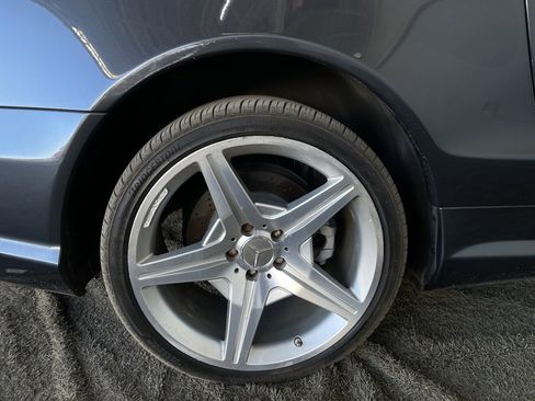 Used 2009 Mercedes-Benz SL 550 w/ Premium I Pkg image 13