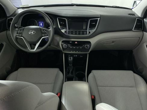 Used 2018 Hyundai Tucson SE AWD/4WD image 23
