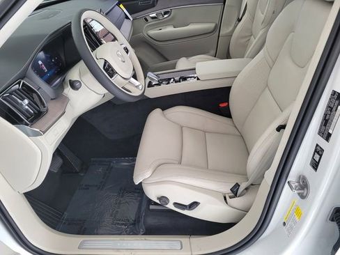 New 2026 Volvo XC90 B6 Ultra w/ Lounge Package AWD/4WD image 13