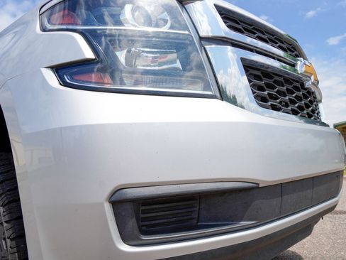 Used 2019 Chevrolet Suburban LT AWD/4WD image 29