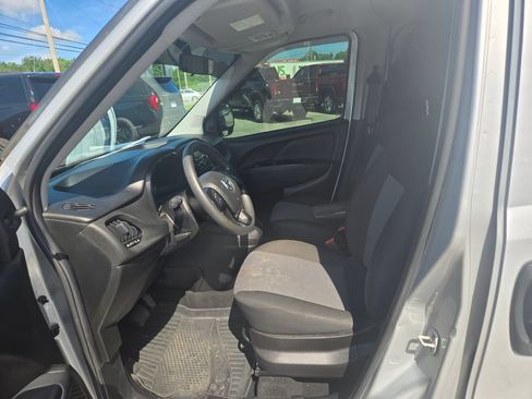 Used 2019 RAM ProMaster City Tradesman FWD image 7