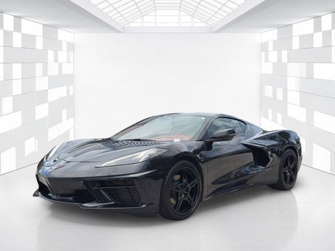 Used 2024 Chevrolet Corvette Stingray Premium Cpe w/ 3LT RWD image 3