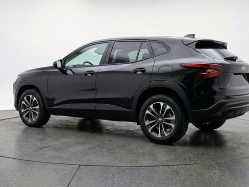 Used 2025 Chevrolet Equinox LT FWD image 6