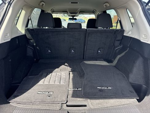 Used 2023 Nissan Rogue SV AWD/4WD image 23