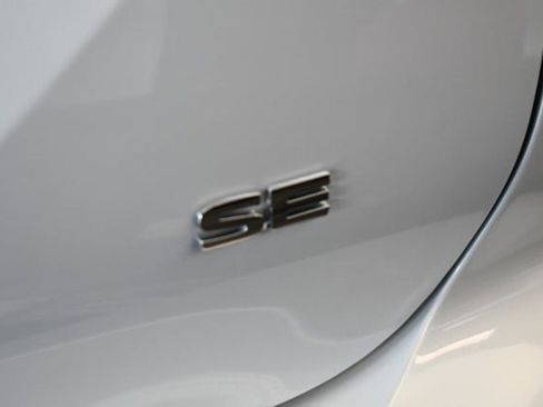 New 2026 Mitsubishi Outlander SE FWD image 16