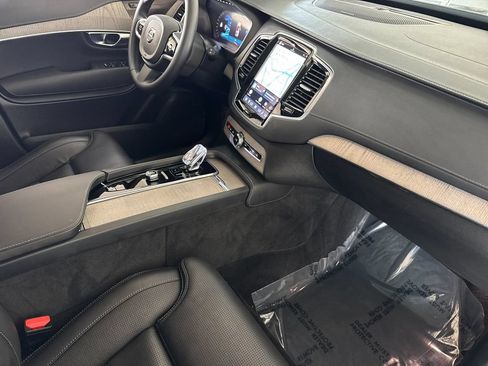 Certified 2024 Volvo XC90 T8 Ultimate w/ Protection Package Premier AWD/4WD image 16