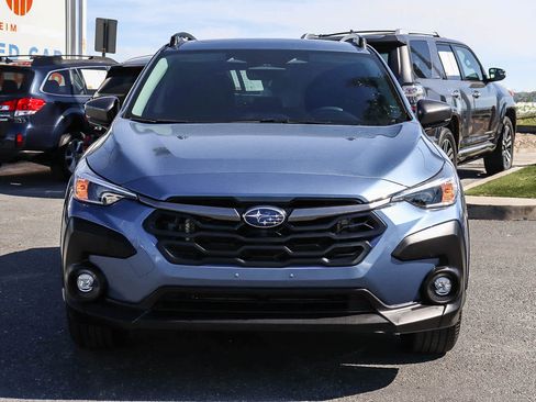 Used 2024 Subaru Crosstrek 2.0i Premium image 2