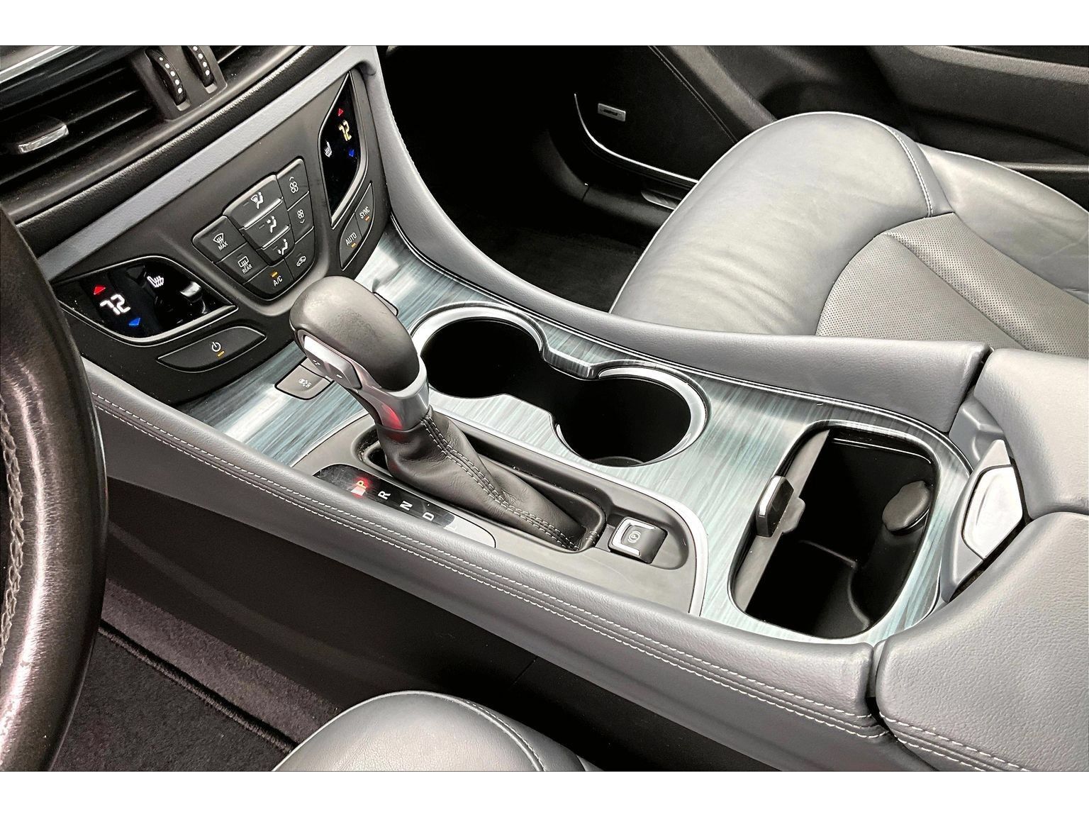 Used 2020 Buick Envision Premium AWD/4WD image 28