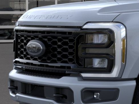 New 2026 Ford F250 Lariat w/ Black Appearance Package AWD/4WD image 18