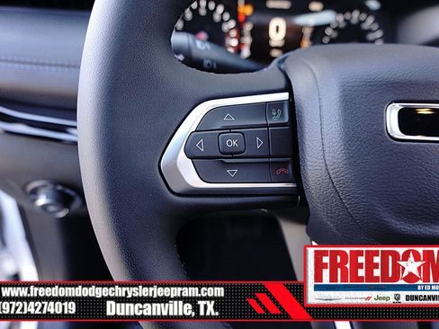 New 2026 Jeep Compass Latitude image 24