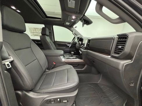 New 2025 GMC Sierra 1500 SLT w/ SLT Premium Plus Package image 38