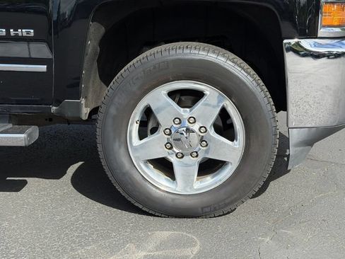 Used 2015 Chevrolet Silverado 2500 LTZ AWD/4WD image 10