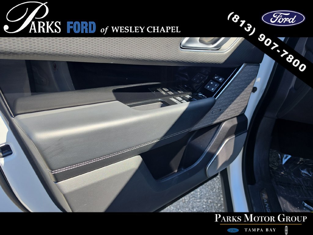 Used 2020 Land Rover Range Rover Velar S AWD/4WD image 17