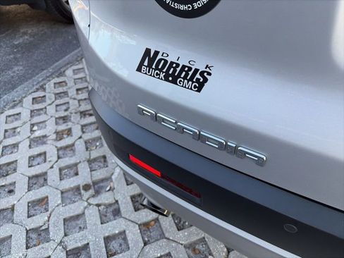 Used 2019 GMC Acadia SLT image 11