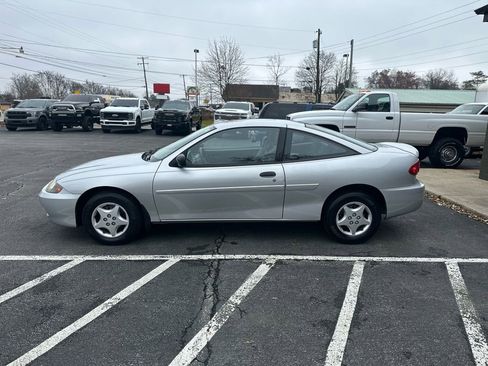 Used 2003 Chevrolet Cavalier Coupe w/ Preferred Equipment Group image 6