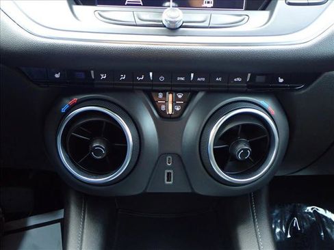 Used 2022 Chevrolet Blazer LT image 19