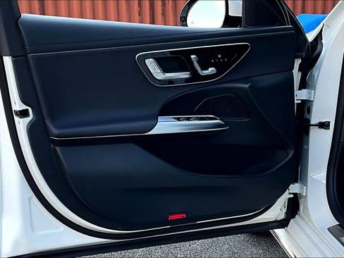 Used 2025 Mercedes-Benz E 350 Sedan w/ Winter Package image 20