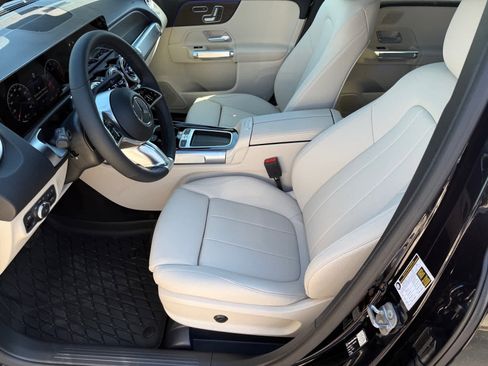 New 2026 Mercedes-Benz GLB 250 4MATIC image 10