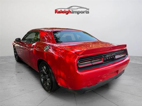 Used 2019 Dodge Challenger R/T RWD image 2