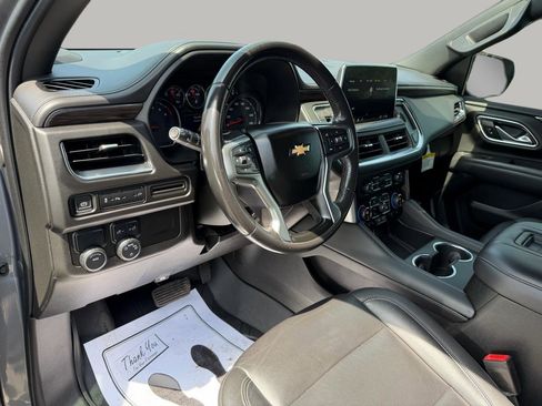 Used 2021 Chevrolet Suburban LT RWD image 18
