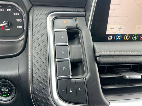 Used 2021 GMC Yukon SLT w/ SLT Luxury Plus Package image 16