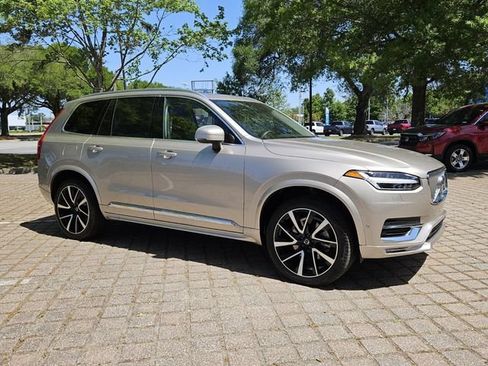 Used 2023 Volvo XC90 B6 Plus w/ Protection Package Premier AWD/4WD image 7
