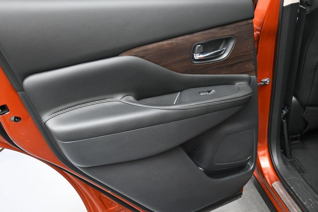 Used 2020 Nissan Murano Platinum AWD/4WD image 11