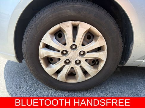 Used 2012 Kia Forte EX FWD image 4