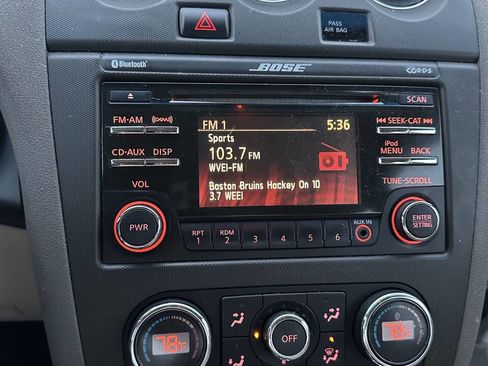 Used 2012 Nissan Altima 2.5 SL w/ 2.5SL Pkg image 9