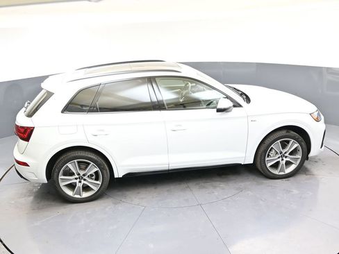 Certified 2025 Audi Q5 2.0T Premium w/ Convenience Plus Package image 41