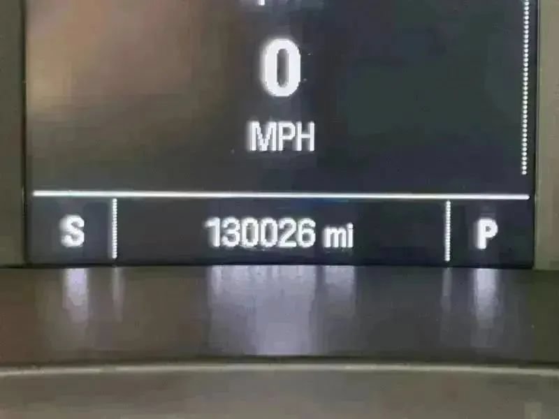 Used 2015 Chevrolet Colorado LT w/ Luxury Package RWD image 39