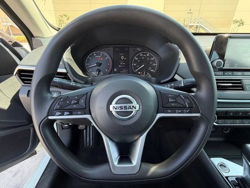 Used 2021 Nissan Altima 2.5 S FWD image 13