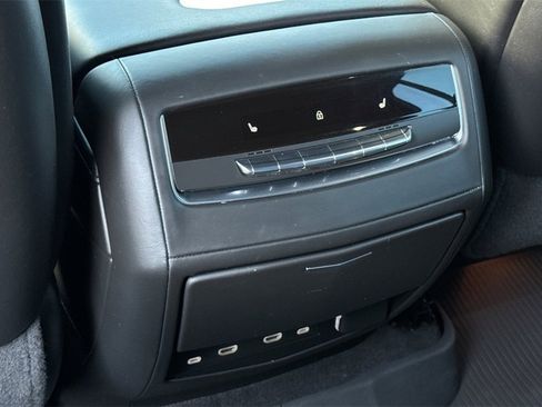 Used 2023 Cadillac Escalade ESV Sport Platinum image 14