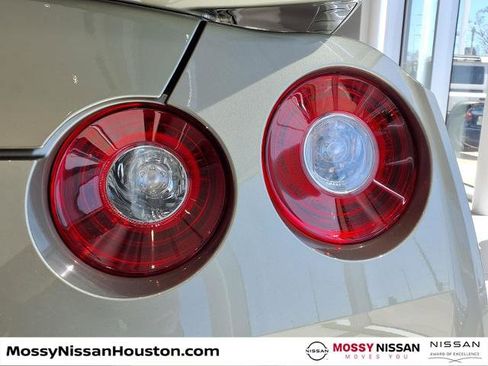 Certified 2024 Nissan GT-R w/ Floor Mat Package AWD/4WD image 8