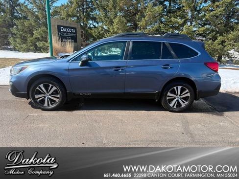 Used 2018 Subaru Outback 2.5i Limited image 1