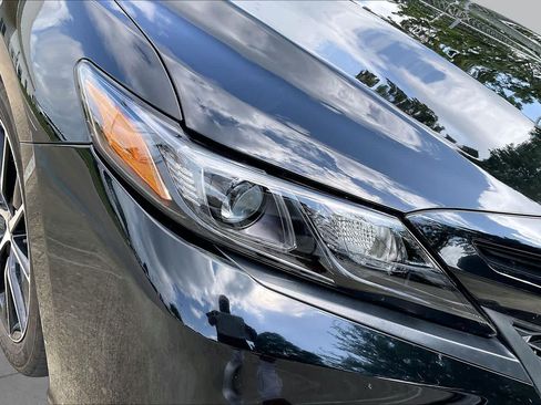Used 2024 Toyota Camry SE w/ Convenience Package FWD image 26