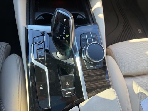 Certified 2023 BMW 540i w/ Convenience Package image 25