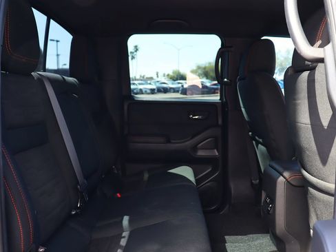 Used 2022 Nissan Frontier Pro-X RWD image 28