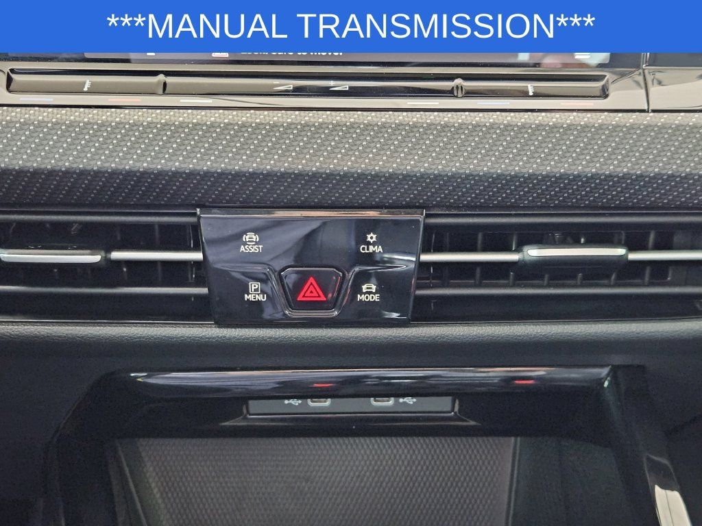Used 2024 Volkswagen Golf R AWD/4WD image 19