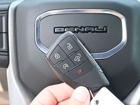 New 2026 GMC Sierra 3500 Denali w/ Denali Reserve Package image 38