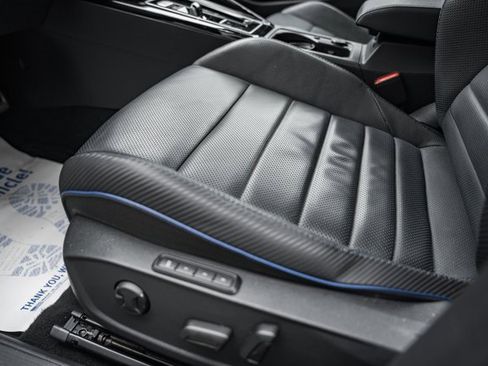 Used 2023 Volkswagen Golf 20th Anniversary Edition image 40